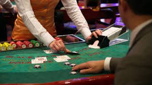 Antarmuka permainan live casino interaktif di platform wr155 dengan streaming dealer nyata yang responsif.